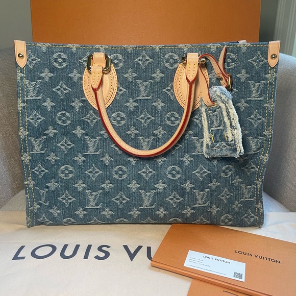 ‼️‼️SOLD‼️‼️
💙Louis Vuitton Denim Onthego MM💙 - Picture 2 of 13